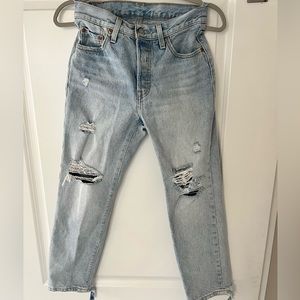 Women’s Levi Cropped Jeans
